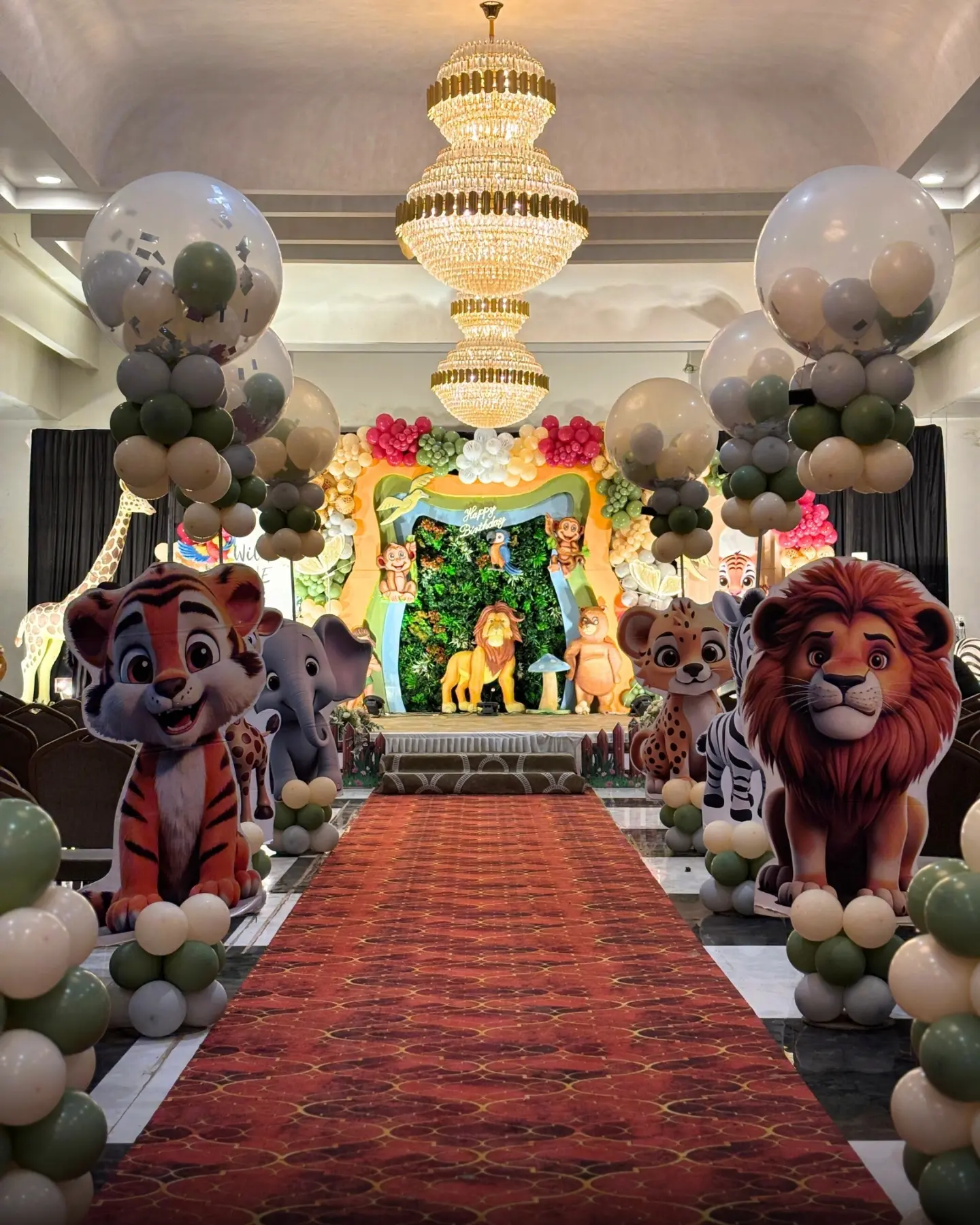 Celebrate with the Stars of Mandai